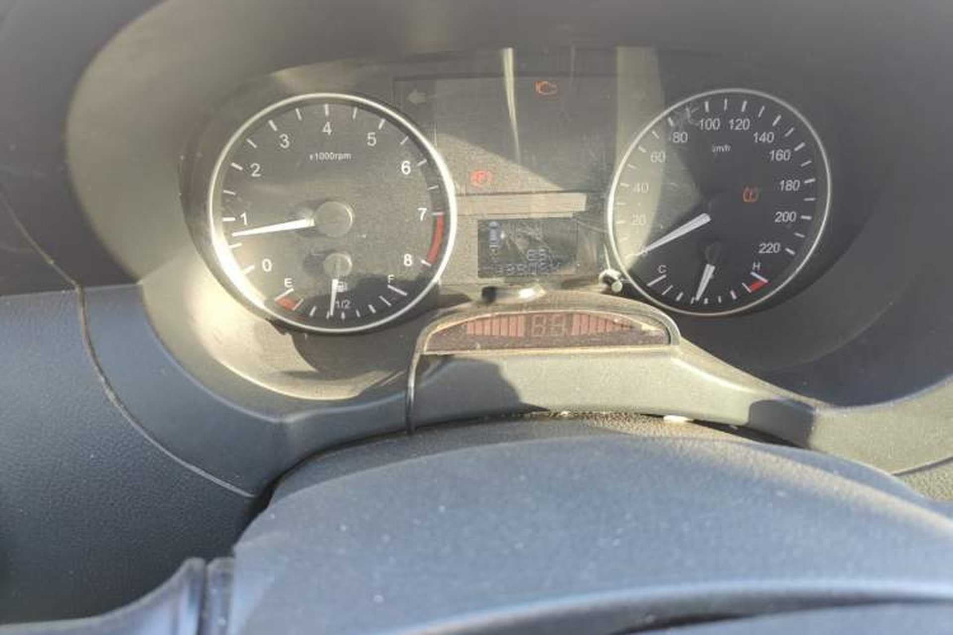 Used JAC Refine M3 2019 Creator Edition 1.8L Luxury Model Odometer Close Up