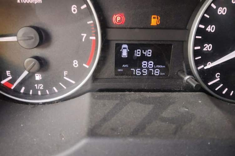Used JAC Refine M3 2019 Creator Edition 1.8L Luxury Model Odometer Close Up
