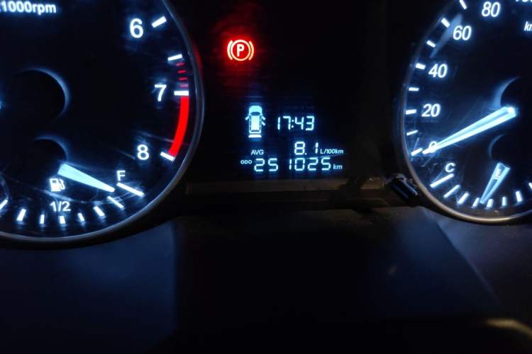 Used JAC Refine M3 2019 Creator Edition 1.8L Luxury Model Odometer Close Up