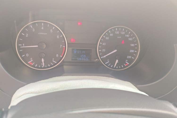 Used JAC Refine M3 2019 IKEA Edition 1.8L Luxury Smart Model Odometer Close Up
