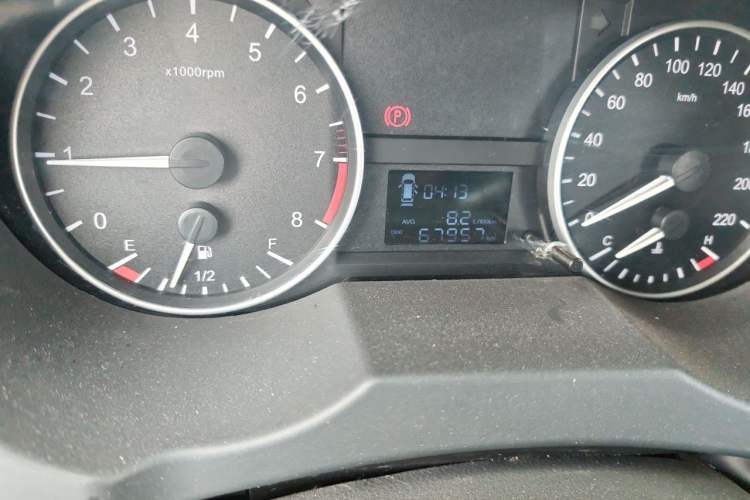 Used JAC Refine M3 2019 Creator Edition 1.8L Luxury Model Odometer Close Up