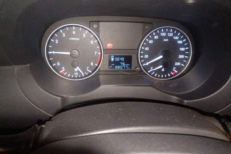 Used JAC Refine M3 2019 PLUS Maker Edition 1.8L Luxury Model Odometer Close Up
