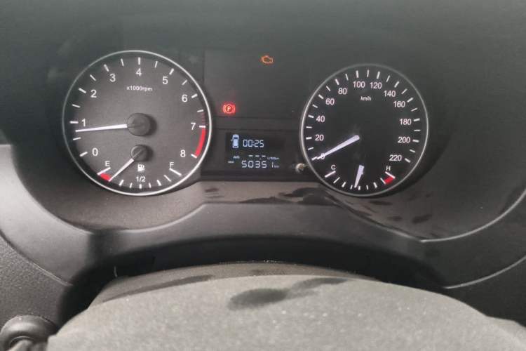 Used JAC Refine M3 2019 PLUS Maker Edition 1.8L Luxury Model Odometer Close Up