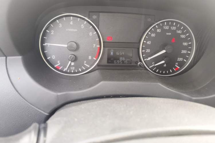 Used JAC Refine M3 2019 IKEA Edition 1.8L Luxury Model Odometer Close Up