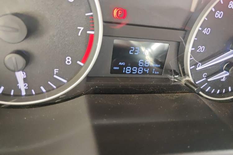 Used JAC Refine M3 2019 Creator Edition 1.8L Luxury Smart Version Odometer Close Up