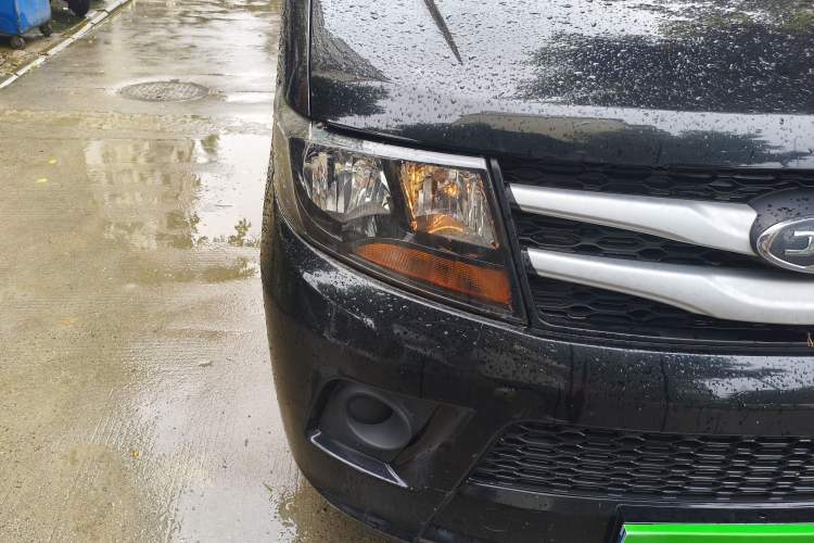 Used JAC Refine M3 2019 PLUS Maker Edition 1.8L Luxury Model Right Front Headlight