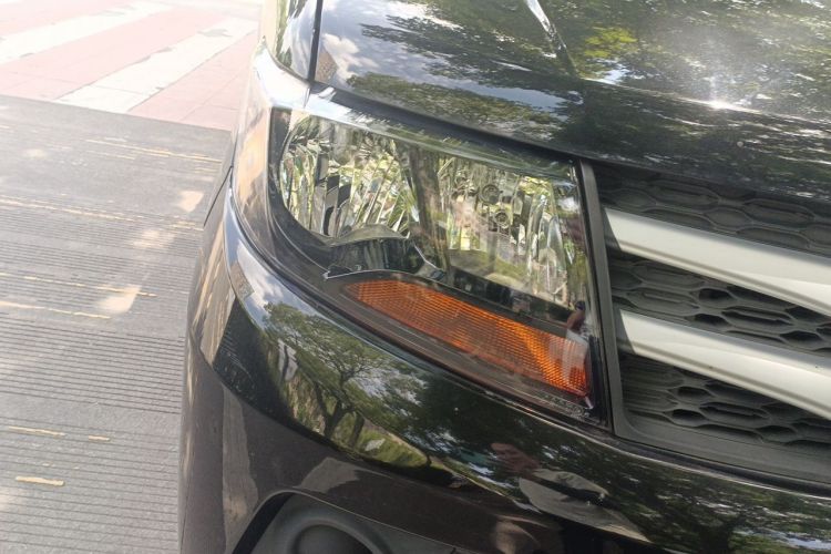 Used JAC Refine M3 2019 PLUS Maker Edition 1.8L Luxury Model Right Front Headlight