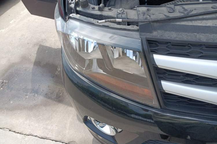 Used JAC Refine M3 2019 Creator Edition 1.8L Luxury Model Right Front Headlight
