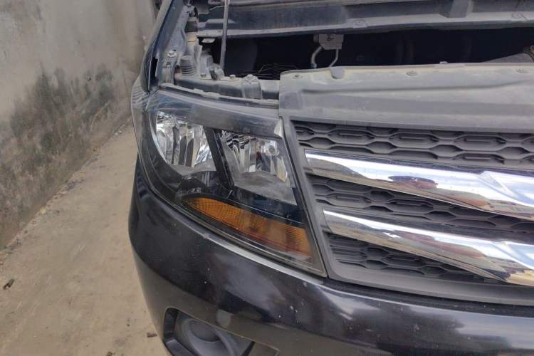Used JAC Refine M3 2019 PLUS Maker Edition 1.8L Luxury Model Right Front Headlight