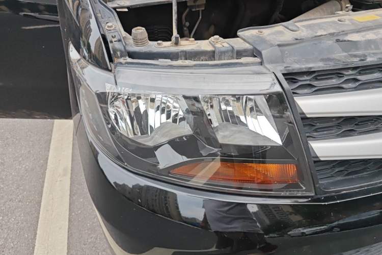 Used JAC Refine M3 2019 Creator Edition 1.8L Luxury Model Right Front Headlight