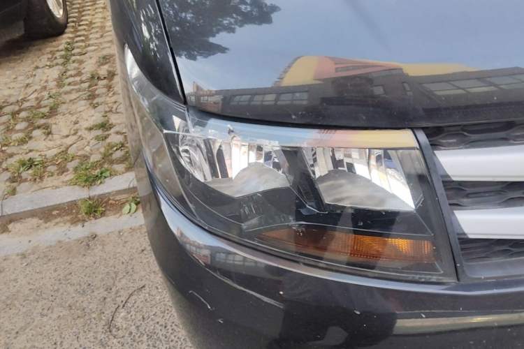 Used JAC Refine M3 2019 Creator Edition 1.8L Luxury Model Right Front Headlight