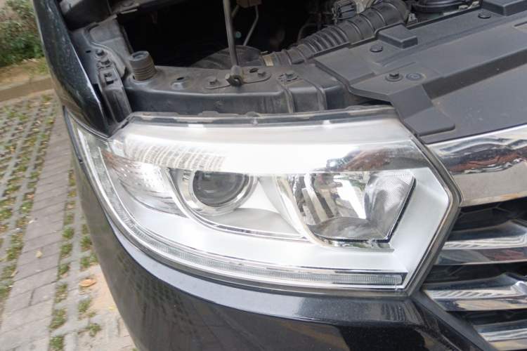 Used JAC Refine M3 2019 IKEA Edition 1.6L Luxury Model Right Front Headlight