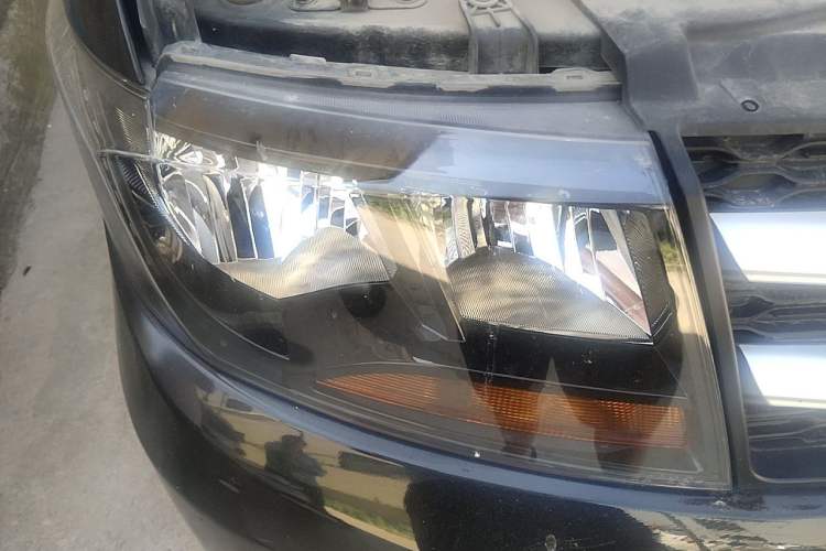 Used JAC Refine M3 2019 Creator Edition 1.8L Luxury Model Right Front Headlight