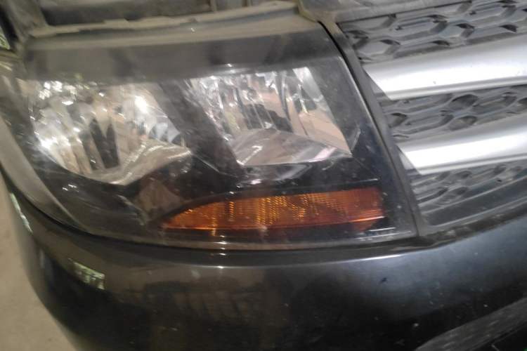 Used JAC Refine M3 2019 PLUS Maker Edition 1.8L Luxury Model Right Front Headlight