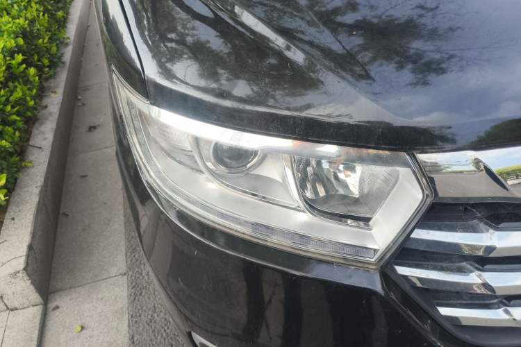 Used JAC Refine M3 2019 IKEA Edition 1.8L Luxury Model Right Front Headlight
