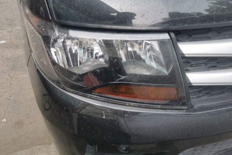 Used JAC Refine M3 2019 PLUS Maker Edition 1.8L Luxury Model Right Front Headlight