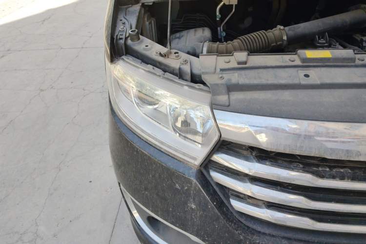Used JAC Refine M3 2019 IKEA Edition 1.8L Luxury Model Right Front Headlight