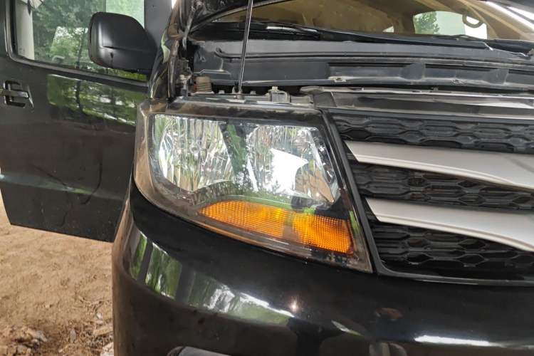 Used JAC Refine M3 2019 PLUS Maker Edition 1.8L Luxury Model Right Front Headlight