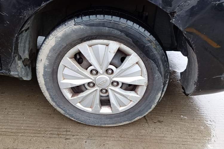 Used JAC Refine M3 2019 IKEA Edition 1.6L Luxury Model Right Front Wheel Hub
