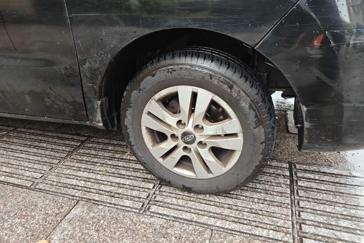 Used JAC Refine M3 2019 IKEA Edition 1.6L Luxury Smart Model Right Front Wheel Hub