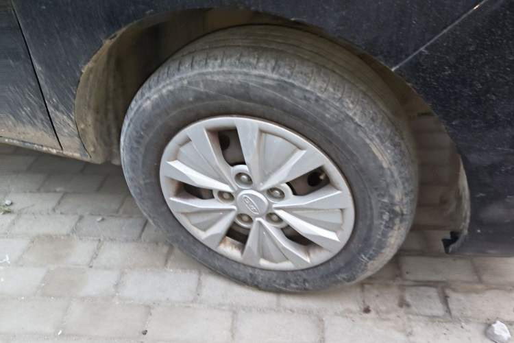 Used JAC Refine M3 2019 Creator Edition 1.8L Luxury Model Right Front Wheel Hub