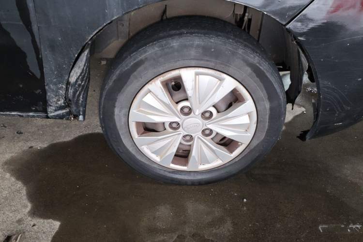 Used JAC Refine M3 2019 1.8L 5-Seater Express Edition Right Front Wheel Hub