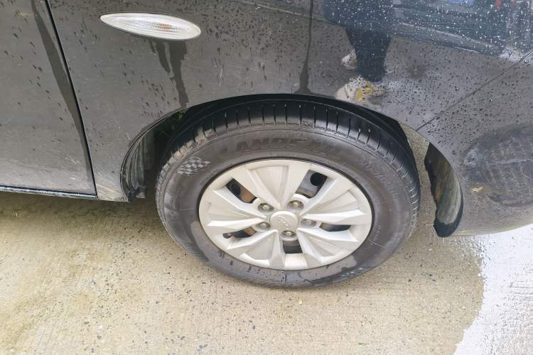 Used JAC Refine M3 2019 PLUS Maker Edition 1.8L Luxury Model Right Front Wheel Hub
