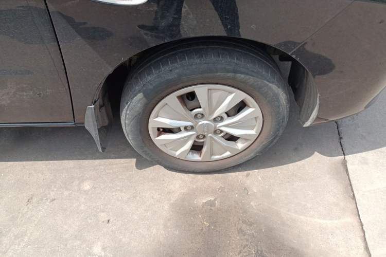 Used JAC Refine M3 2019 Creator Edition 1.8L Luxury Model Right Front Wheel Hub