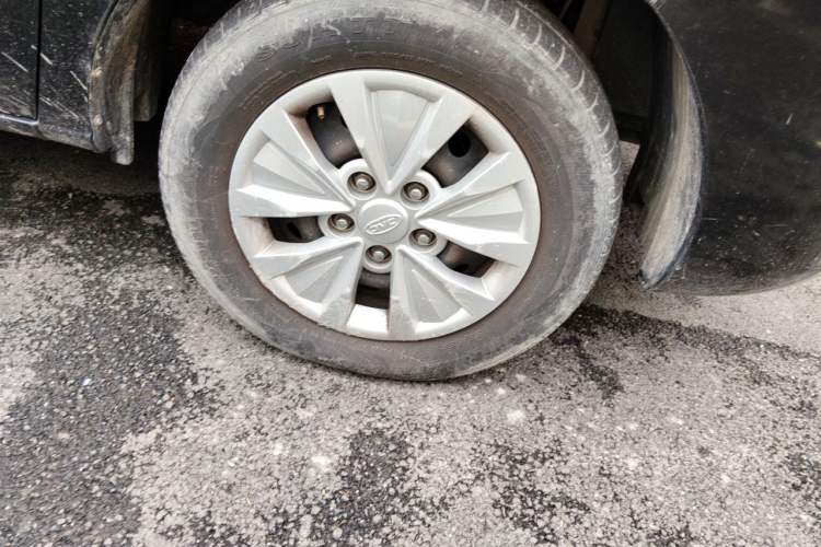 Used JAC Refine M3 2019 Creator Edition 1.8L Luxury Model Right Front Wheel Hub