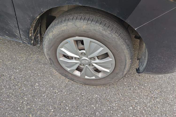 Used JAC Refine M3 2019 PLUS Maker Edition 1.8L Luxury Model Right Front Wheel Hub