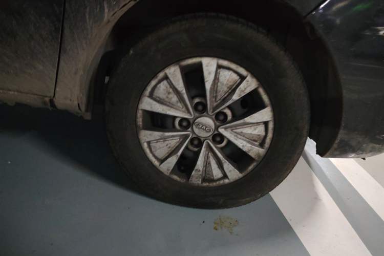 Used JAC Refine M3 2019 PLUS Maker Edition 1.8L Luxury Model Right Front Wheel Hub