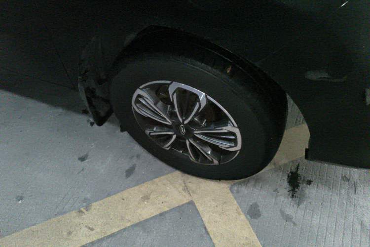 Used JAC Refine M3 2019 IKEA Edition 1.5T Luxury Smart Model Right Front Wheel Hub