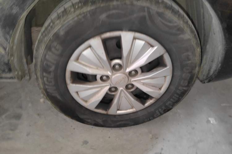 Used JAC Refine M3 2019 PLUS Maker Edition 1.8L Luxury Model Right Front Wheel Hub