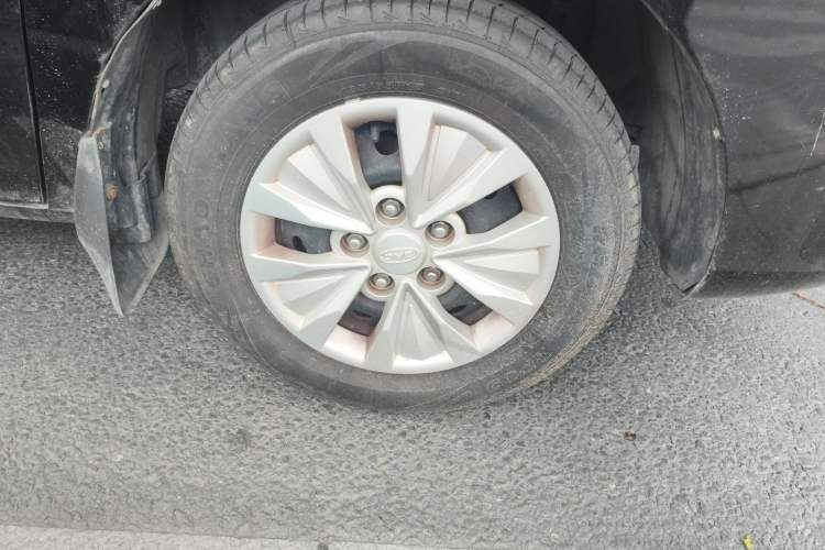 Used JAC Refine M3 2019 IKEA Edition 1.8L Luxury Model Right Front Wheel Hub