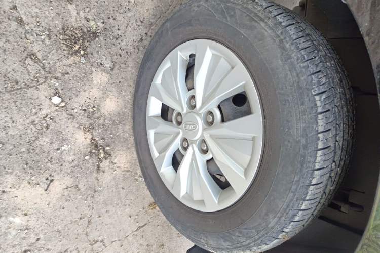 Used JAC Refine M3  Right Front Wheel Hub
