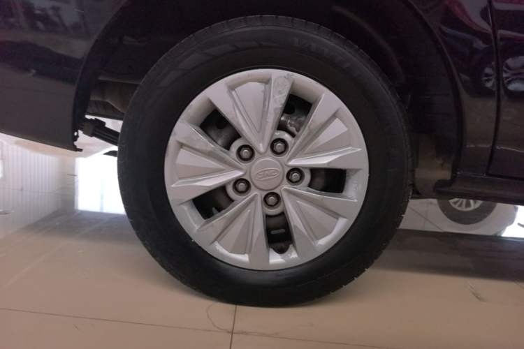 Used JAC Refine M3 2019 Creator Edition 1.8L Luxury Model Right Rear Wheel Hub