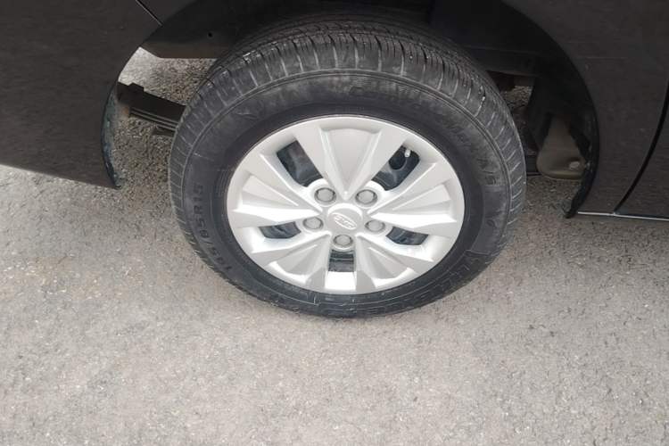 Used JAC Refine M3 2019 Creator Edition 1.8L Luxury Model Right Rear Wheel Hub