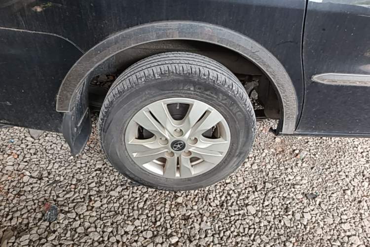 Used JAC Refine M3 2019 IKEA Edition 1.6L Luxury Model Right Rear Wheel Hub