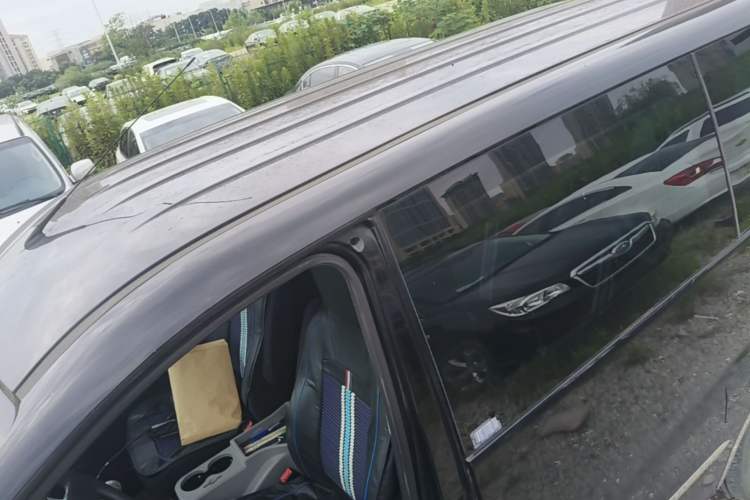 Used JAC Refine M3 2019 IKEA Edition 1.6L Luxury Model Roof