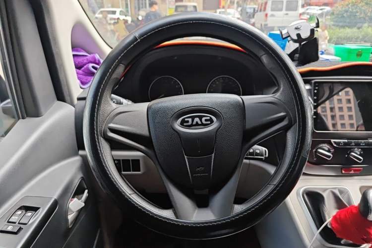 Used JAC Refine M3 2019 Creator Edition 1.8L Luxury Smart Version Steering Wheel