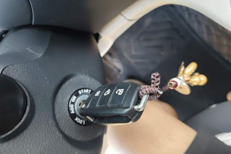 Used JAC Refine M3 2019 Creator Edition 1.8L Luxury Model Vehicle Key