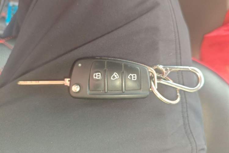 Used JAC Refine M3 2019 IKEA Edition 1.8L Luxury Smart Model Vehicle Key