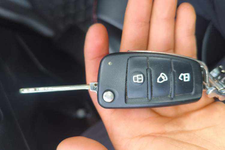 Used JAC Refine M3 2019 IKEA Edition 1.8L Luxury Model Vehicle Key