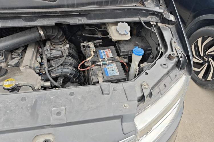 Used JAC Refine M3 2019 IKEA Edition 1.8L Luxury Model Engine Bay Left