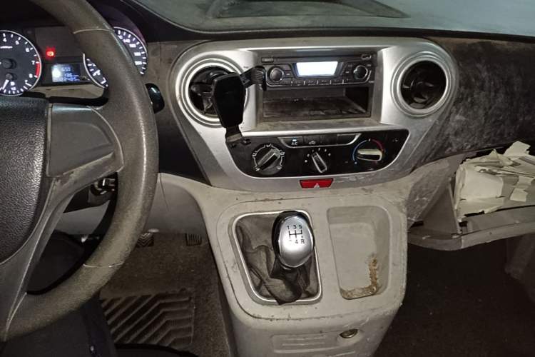 Used JAC Refine M3 2019 1.8L 5-Seater Express Edition Audio And AC Panel