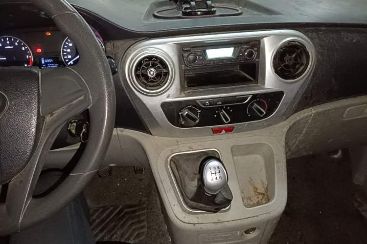 Used JAC Refine M3 2019 1.8L 5-Seater Express Edition Audio And AC Panel