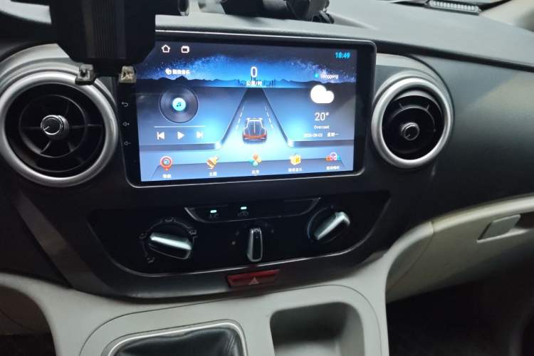 Used JAC Refine M3 2019 1.8L 5-Seater Express Edition Audio And AC Panel