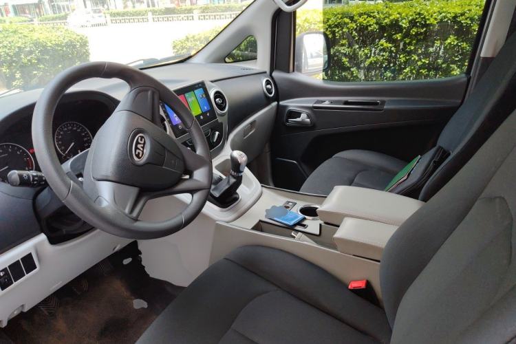 Used JAC Refine M3 2019 Creator Edition 1.8L Luxury Model Center Console