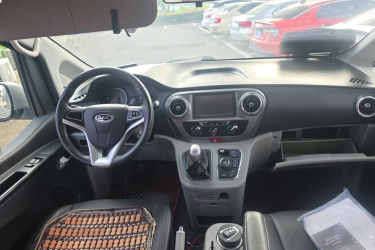 Used JAC Refine M3 2019 IKEA Edition 1.6L Luxury Smart Model Center Console