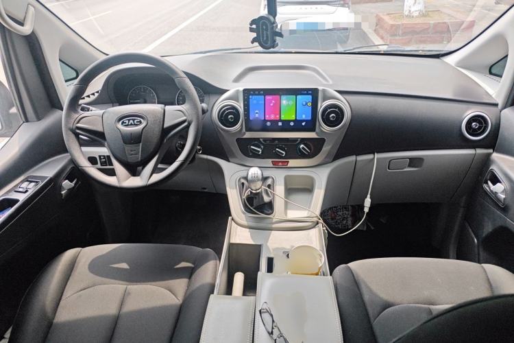 Used JAC Refine M3 2019 Creator Edition 1.8L Luxury Model Center Console
